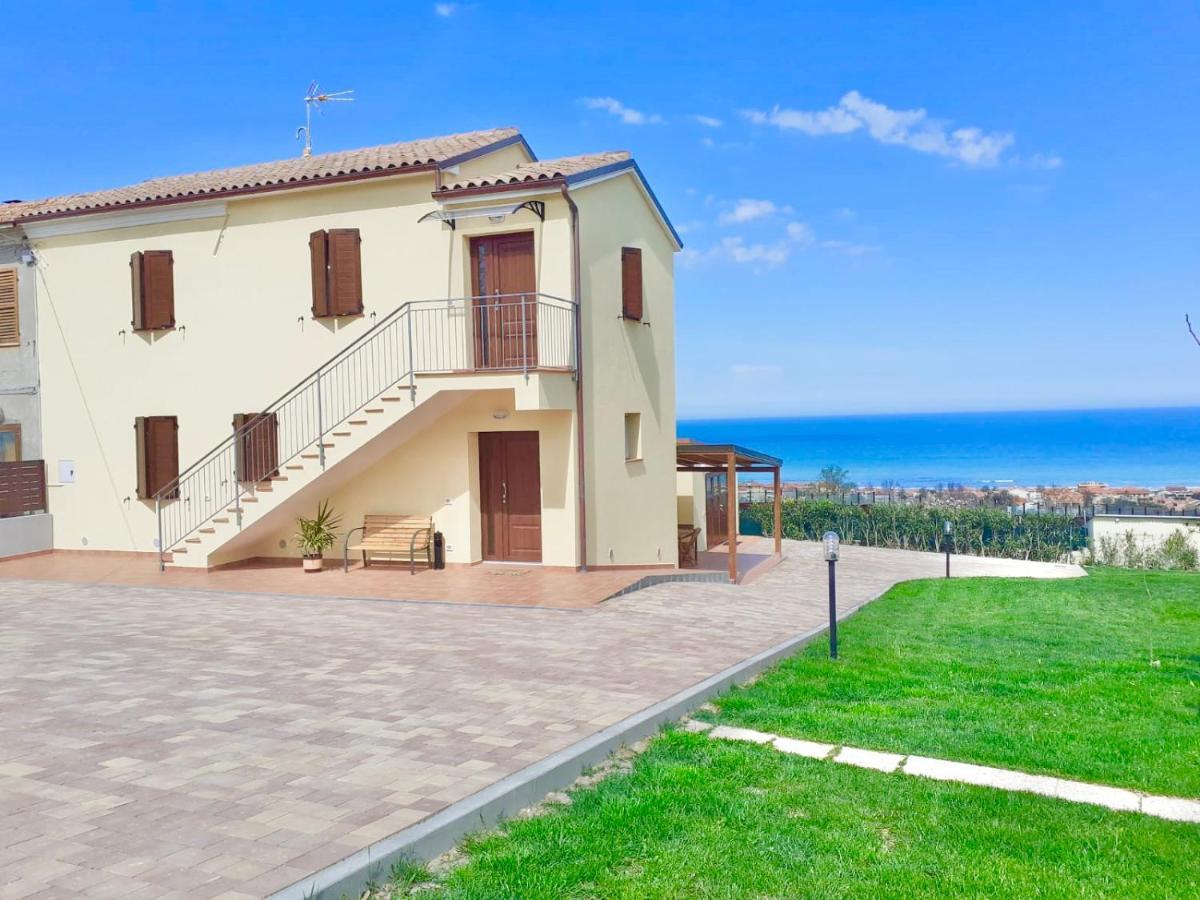 Casa Vacanze Con Vista Mare E Giardino - Amanecer Marzocca di Senigallia Dış mekan fotoğraf
