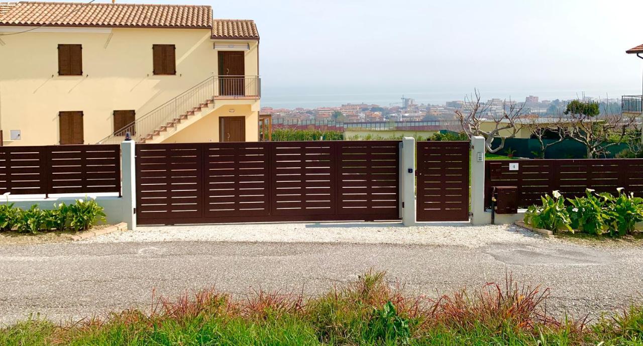 Casa Vacanze Con Vista Mare E Giardino - Amanecer Marzocca di Senigallia Dış mekan fotoğraf